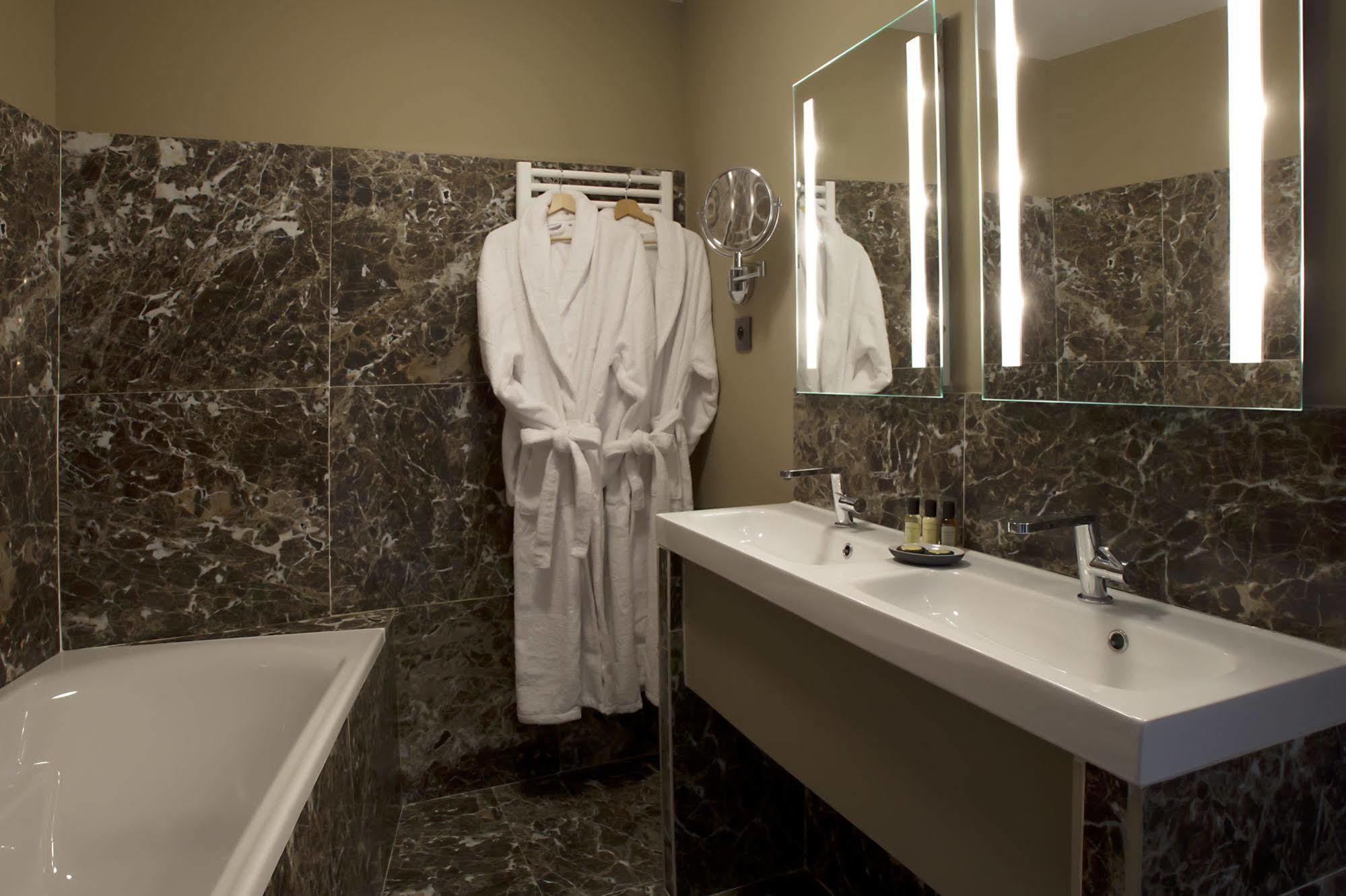 Boutique Hotel Valezieux ロシュコルボン エクステリア 写真